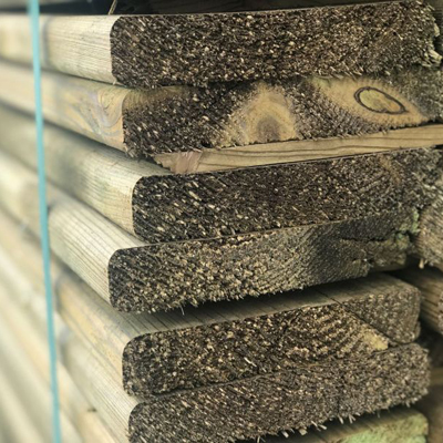 Geschaafde plank in geïmpregneerd hout 28 x 145 x 3000 mm